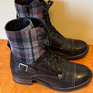never worn Taos Crave black plaid boots